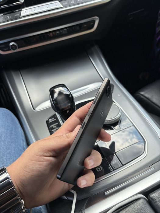 Vand sau schimb Blackberry Key 2