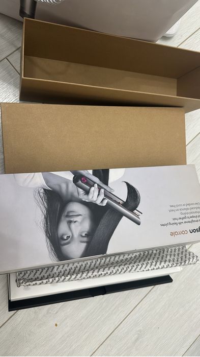 Dyson corrale утюжок выпрямитель