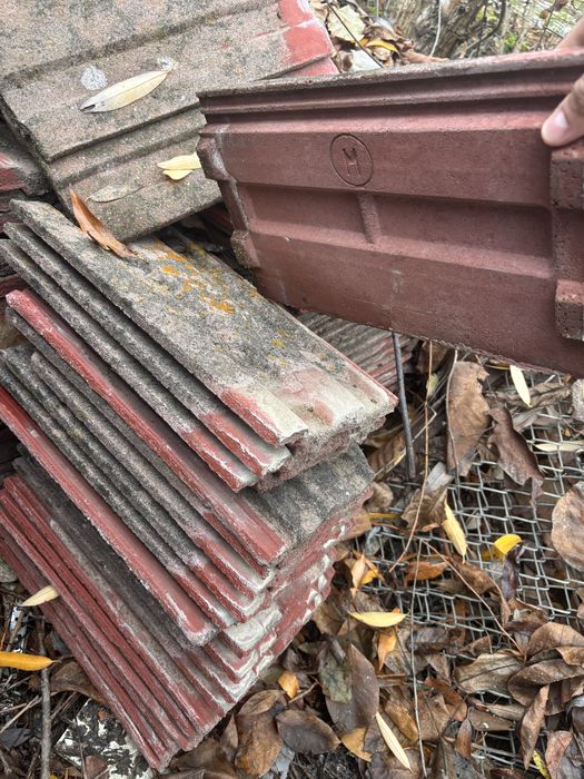 Tigla din beton in stare buna