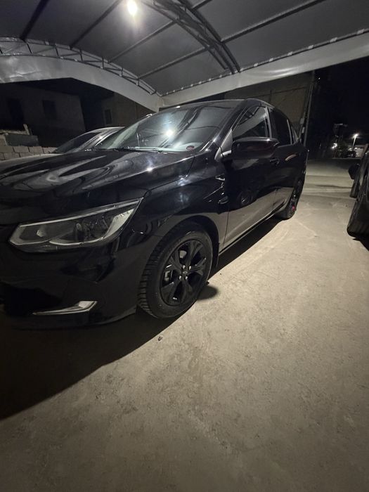 Chevrolet Onix Redline