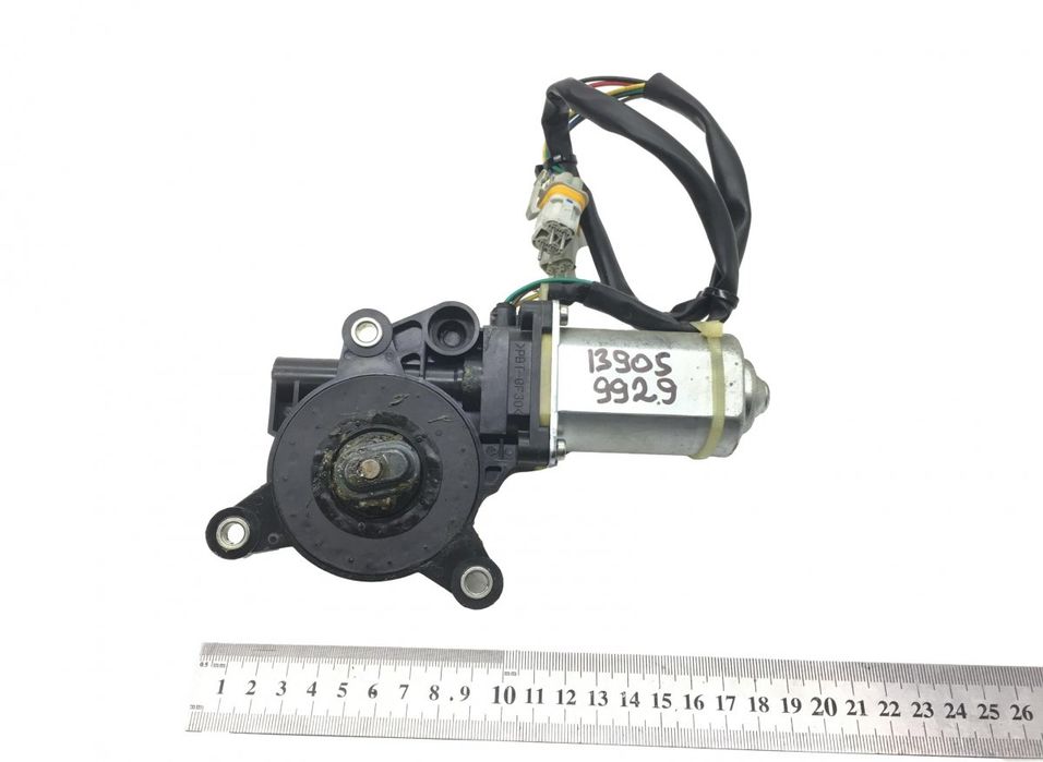 81.28601-6113 Motorul regulatorului geamurilor, dreapta MAN TGL, TGM, TGS, TGX (2005-2021) MAN