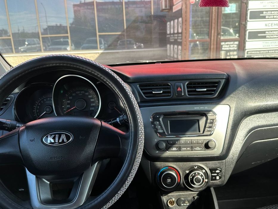 Кия Рио 2015г 1.6