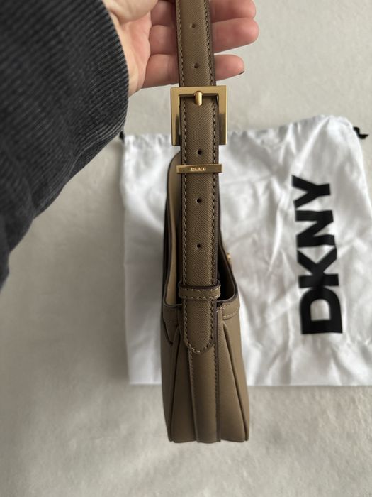 DKNY НОВА!!! Чанта