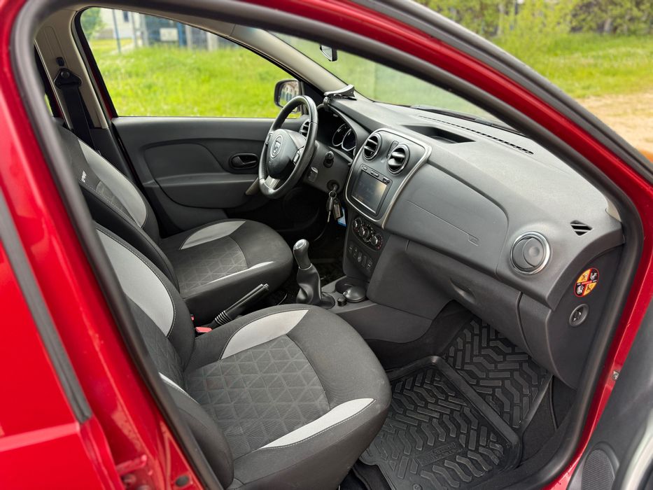 Dacia Sandero Stepway / 2016 / Full