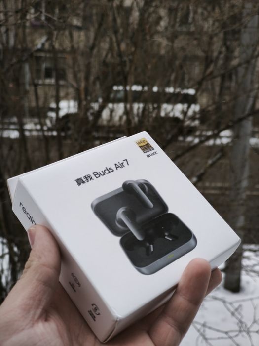 Realme buds air 7 черном цвете, с чехлом