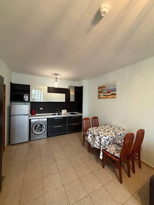 Дава се под наем Двустаен апартамент в к.к. Слънчев бряг - 56 кв.м за 350 € - Снимка #2