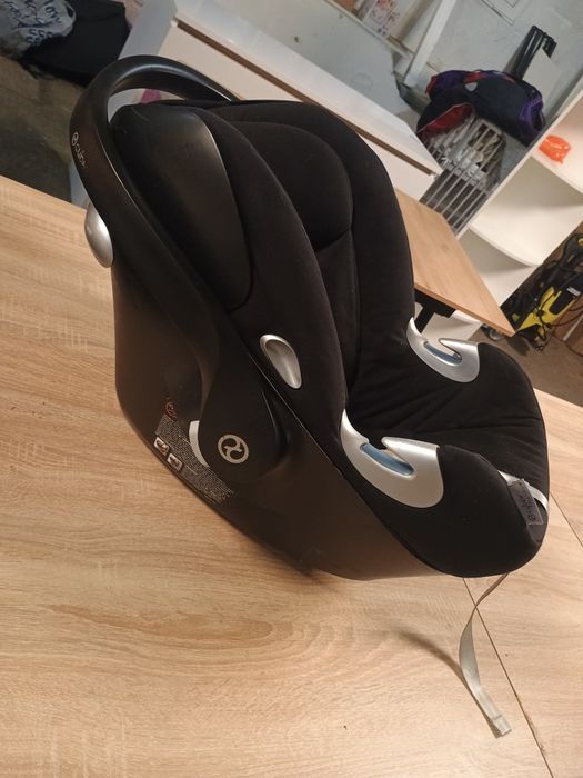 Столче за кола Cybex Aton Q