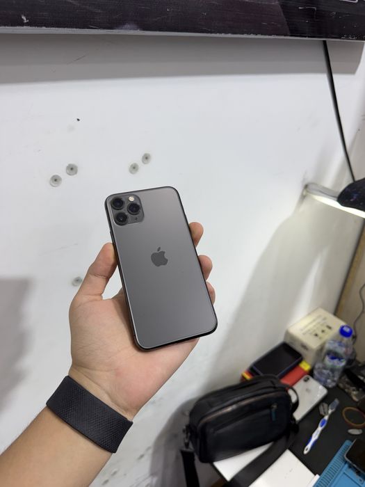 iPhone 11 pro 64gb срочни сотилади