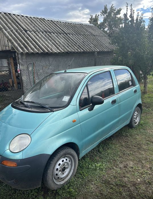 Vand sau  dezmembrez   Matiz