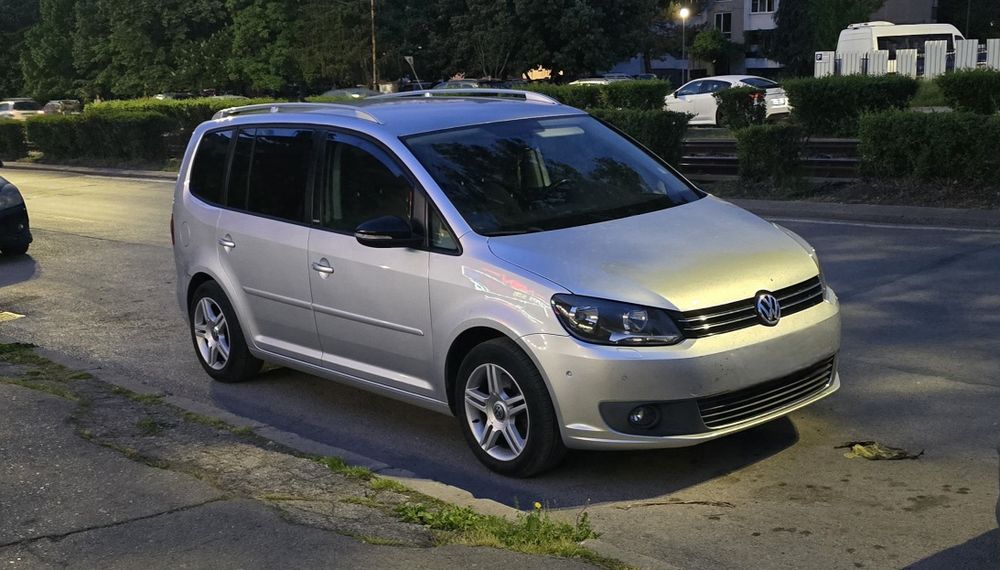 VW Touran, 2.0 TDI, 140 к.с, 2012 г