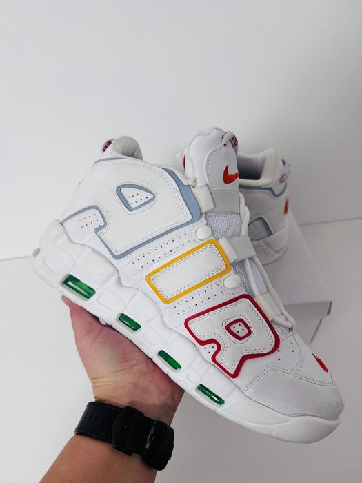 Nike UP Tempo Sneakers