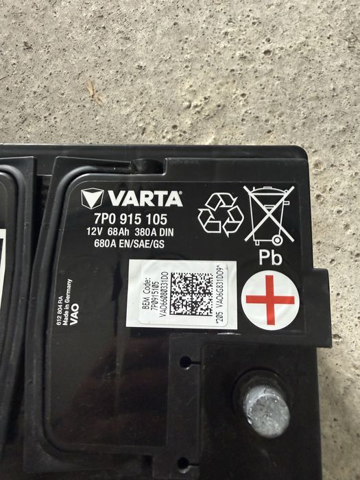 Акумулатор VARTA AGM 68AH 680A