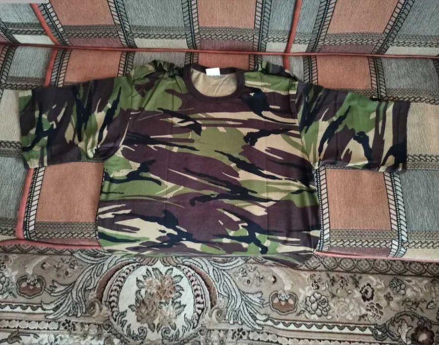 Îmbrăcăminte mozaic de culori