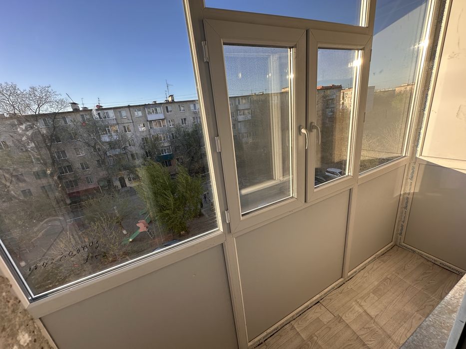 Продам 2 квартиру  Есет Батыр 105 к2