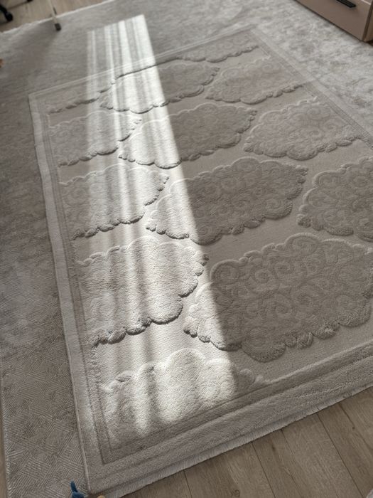 Продам ковры 1.5 м на 2 м 2 шт