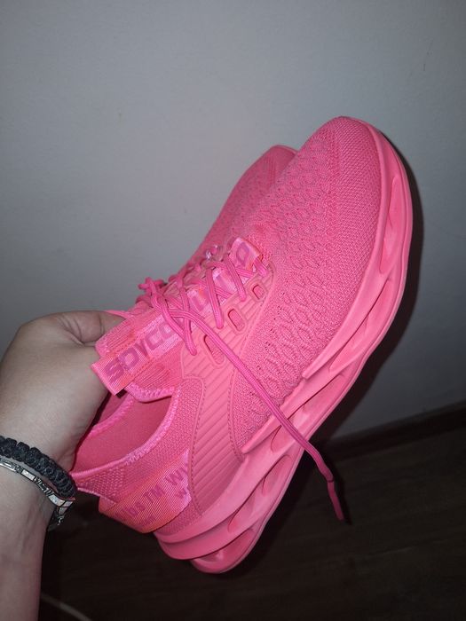 Маратонки дамски