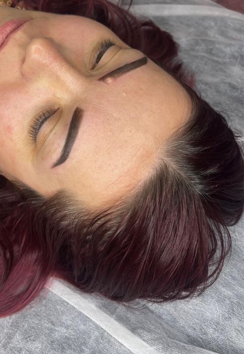 Micropigmentare sprancene