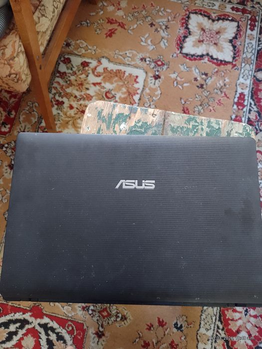 Vând laptop Assus