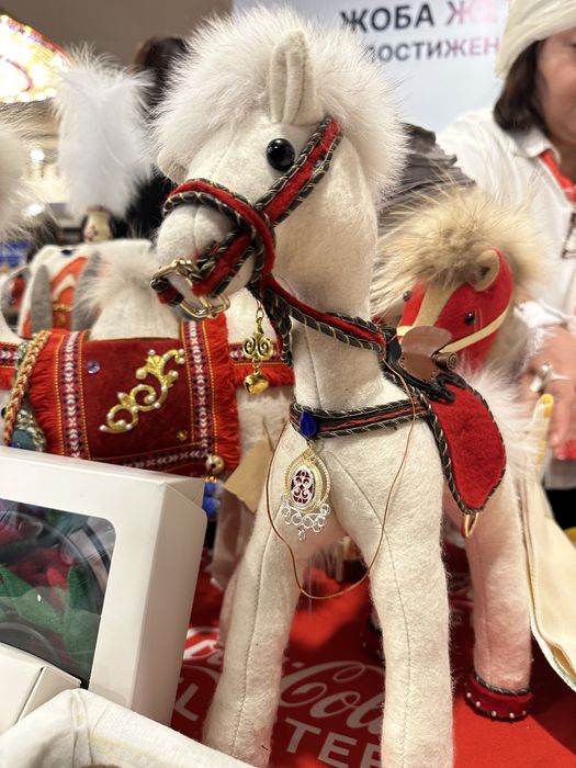 продаем игрушки сувениры ручной работы