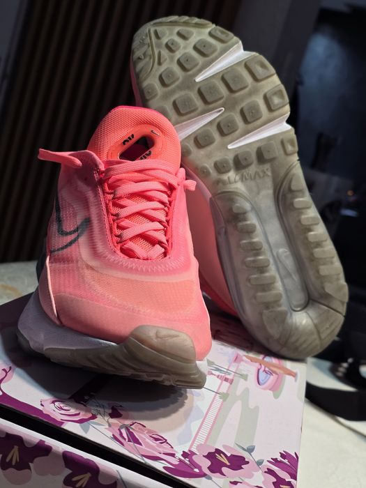 Nike 2090 - 38 номер  неразличими от нови