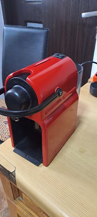 Vand aparat de cafea cu capsule nespresso defect