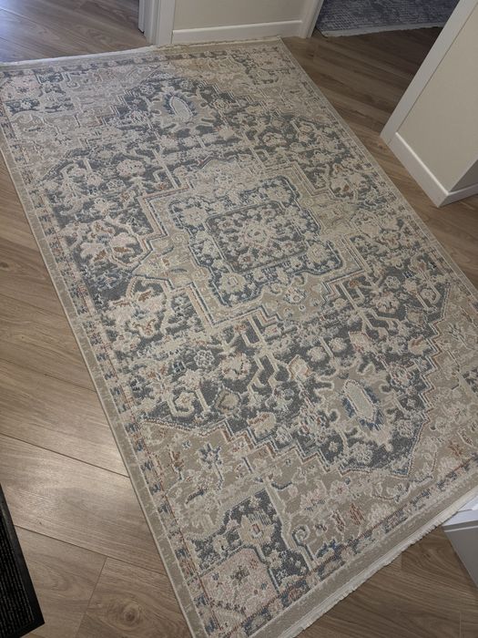 Продам ковер в отличном состоянии