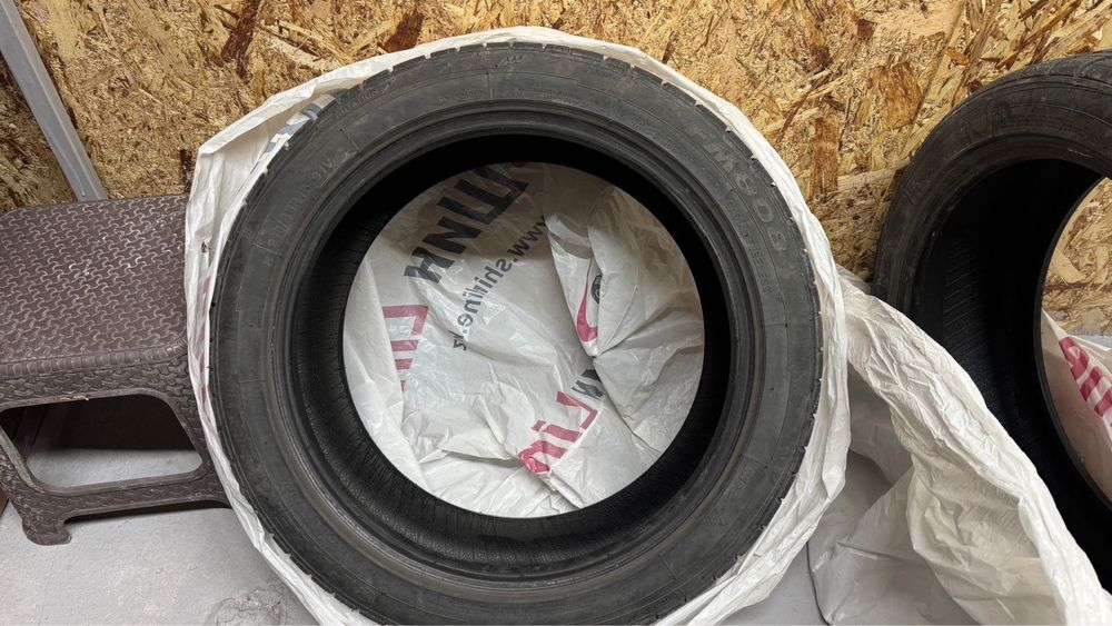 Продам шины R17 215/45