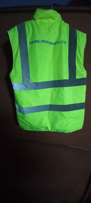 Vestă și pantaloni