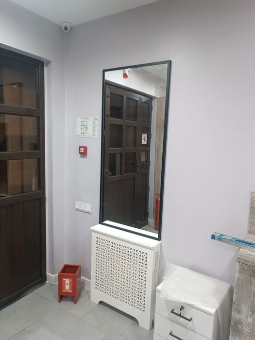 Продаётся зеркало в алюминиевой рамке,новое