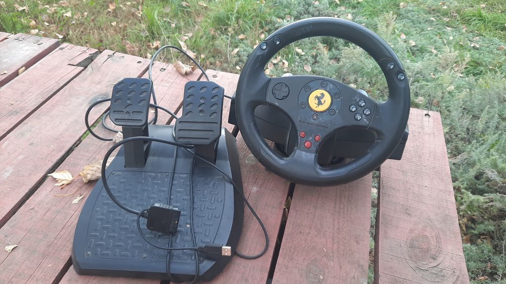 РульThrustMaster Ferrari GT Experience