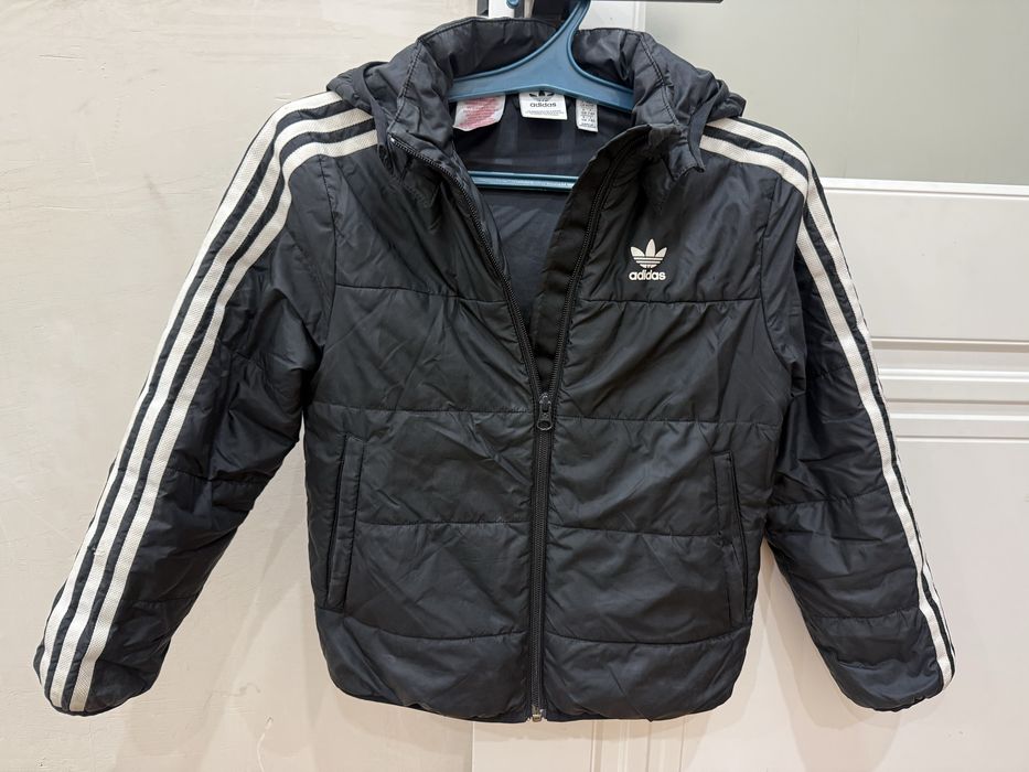 Куртка adidas осенняя