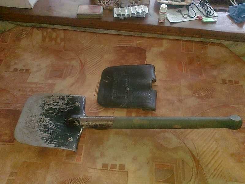 Сенник за  лека кола и други аксесоари общо 60лв.