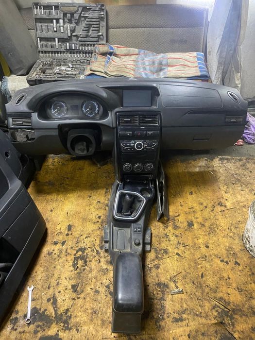 Панель Приора 2 люкс