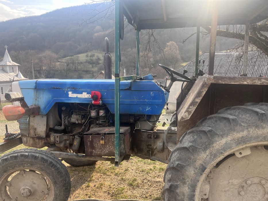 Vând tractor landini r8000