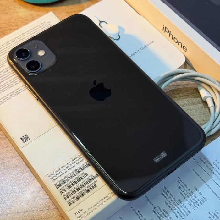 Iphone 11 ideal srochno sotiladi