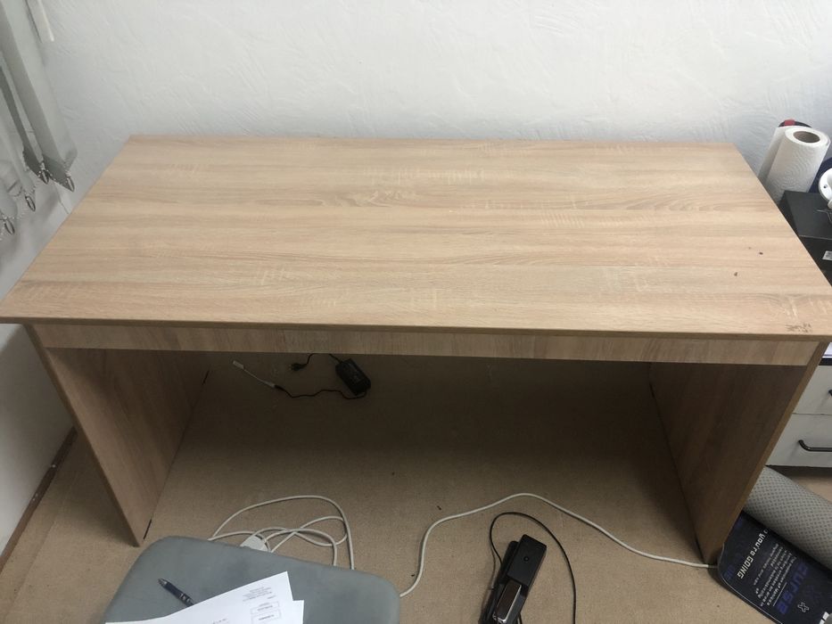 Продаю стол, срочно