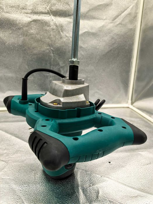 Masina electrica de amestecat vopsea si mortar THO 1400W 229 lei