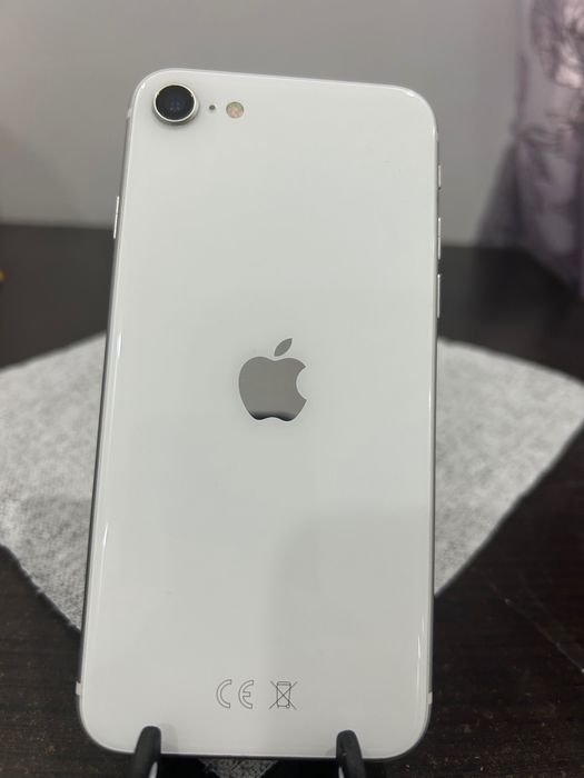 Apple IPhone SE (2020) ,  ( 11,94 cm/ 4,7 Zoll , 128 gab 12 MP Camera