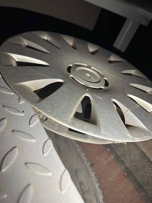5 Roti jante genti gume cauciucuri anvelope iarna logan renault clio dacia megan honda opel corsa astra 195 65 r15 iarna impreuna cu capace