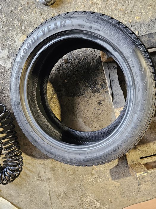 4 anvelope iarna 245 45 18 Goodyear Runflat  6.5mm 2020