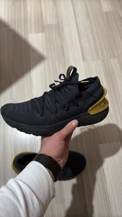 Under armkur hovr phantom 3 marimea 45