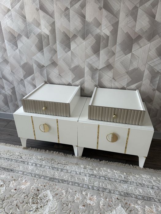 Шкаф, кровать, тумбочки