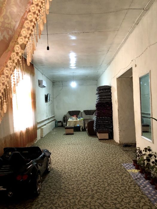 Uy sotiladi uglovoydan