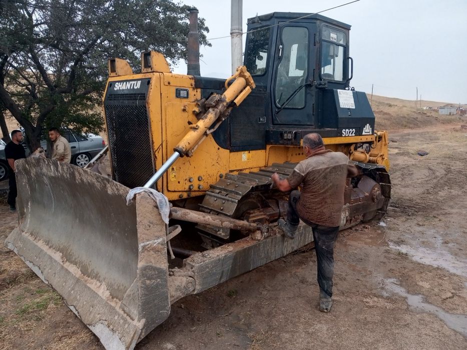 Сдается в аренду бульдозер шанту сд22