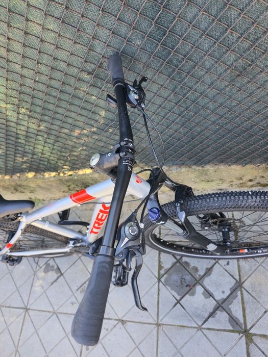 Trek Marlin 5 27.5 S размер Дискови 3х7 скорости Алуминиев
