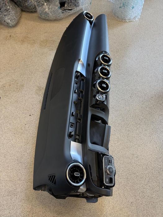 Plansa bord mercedes a-class w177 2018-2026
