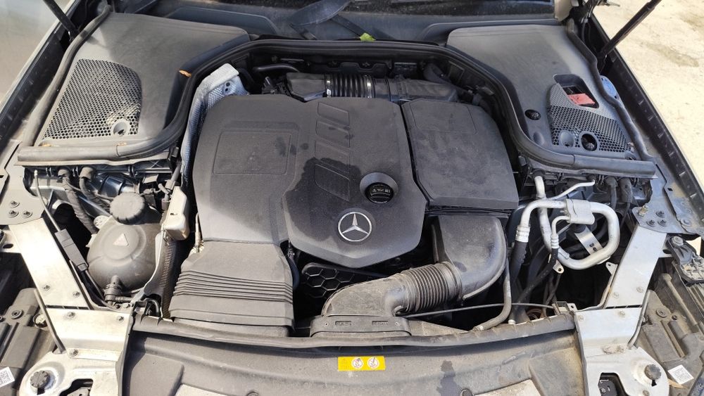 На части Мерцедес Е класа W213  2,2 CDI  190кс  ОМ 654  ,2016г седан