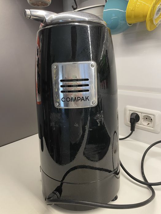 [Vand] Rasnita cafea COMPAK E6 (2.100 lei, ușor negociabil)