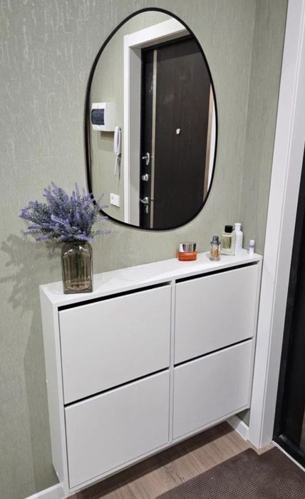 Обувница почти новая