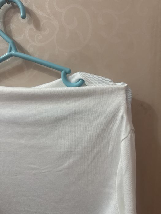 Блузка с открытыми плечами